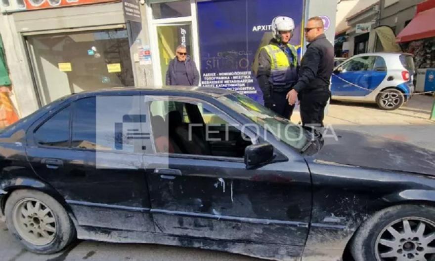 Βόλος: Πάρκαρε παράνομα το αυτόκινητό του, αφαίρεσε τις πινακίδες και πήγε για τσίπουρο
