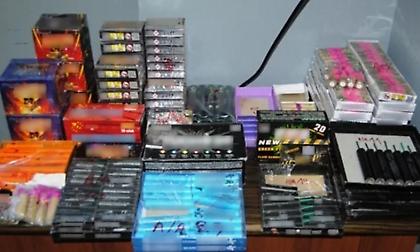 Συνελήφθη άνδρας με πάνω από 2.400 κροτίδες και 100 δυναμιτάκια στο σπίτι του στις Σέρρες