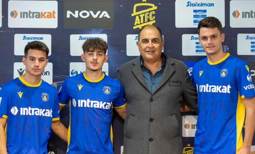 Αστέρας Τρίπολης: Τρεις νέοι ποδοσφαιριστές υπέγραψαν επαγγελματικό συμβόλαιο