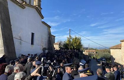 Μάνη: Σε κλίμα οδύνης το τελευταίο αντίο στον επισμηναγό Επαμεινώνδα Κωστέα