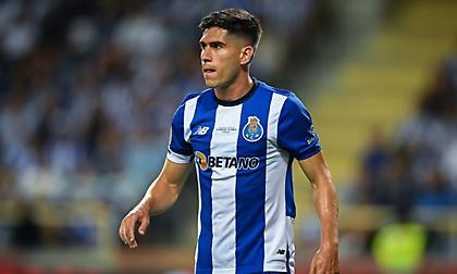 Νικολακόπουλος: «Ο Καρβαλιάλ ρίχνει κατευθείαν στα βαθιά τον Ναβάρο στον Ολυμπιακό»