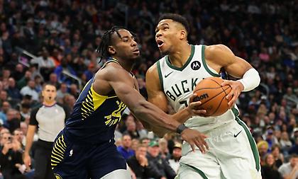 Κακός μπελάς για Μπακς οι Πέισερς, έχασαν ξανά παρά το τριπλ-νταμπλ του Αντετοκούνμπο