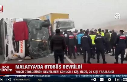 Τουρκία: Φορτηγό έπεσε πάνω σε λεωφορείο και το αναποδογύρισε - Αναφορές για νεκρούς