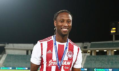 Χάρηκε με τη μεταγραφή του Μαρτίνς στον Ολυμπιακό ο Σεμέδο