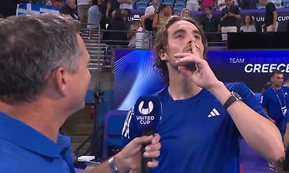 Τσιτσιπάς: «Πολύ γαλανόλευκο το στάδιο στο Σίδνεϊ, τυχαίνει να είναι το αγαπημένο μου χρώμα»