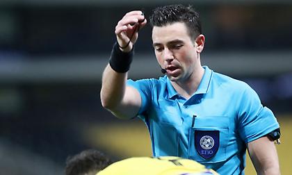 Βόλος: «Με ποια λογική ορίστηκε διαιτητής που είναι πιθανό να εμπλέκεται σε παράνομο στοιχηματισμό και στήσιμο αγώνα;»