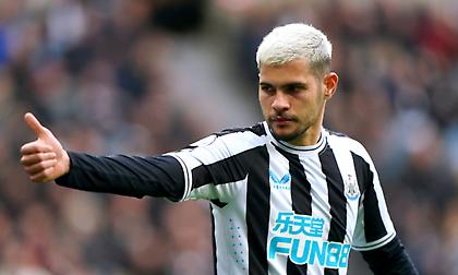 Ψάχνει το μεταγραφικό «μπαμ» με Μπρούνο Γκιμαράες η Παρί Σεν Ζερμέν