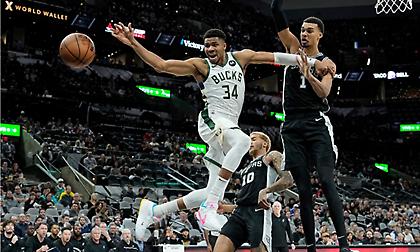 Αντετοκούνμπο: «Ξεχωριστός ο Γουεμπανιαμά-Είμαι θαυμαστής του»