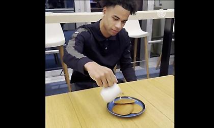 Έπος: Ανακοίνωσε τον Καναδό Μπιουκάναν με... pancakes και σιρόπι σφενδάμου η Ίντερ!