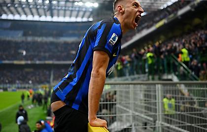 Απίθανο σκηνικό: Ο Φρατέζι πανηγύρισε με… κατεβασμένο σορτσάκι το γκολ-νίκης της Ίντερ!