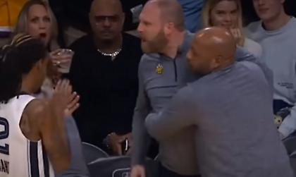 Ο Λεμπρόν χτύπησε τον Τζάκσον και ο Τζένκινς όρμησε στο παρκέ κατά των διαιτητών