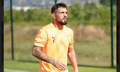 Σοκαριστική κατάρρευση ποδοσφαιριστή που απασχόλησε τον Ολυμπιακό στο Κατάρ!