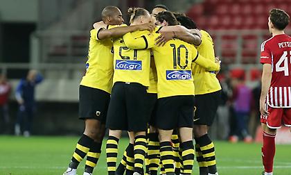 Η ΑΕΚ έβγαλε νοκ άουτ τον Ολυμπιακό στο Καραϊσκάκη!