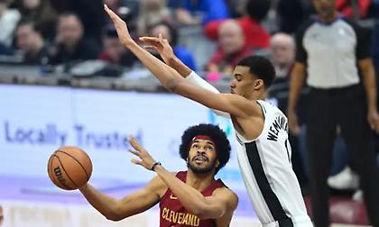 Βύθισαν κι άλλο τους Σπερς οι Καβαλίερς, ντύθηκε... Γουεμπανιάμα ο Τζάρετ Άλεν!