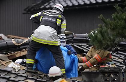 Ενενηντάχρονη βγήκε ζωντανή από τα συντρίμμια επτά μέρες μετά τον σεισμό στην Ιαπωνία