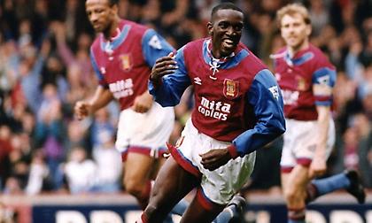 «Ποτέ δεν τον είδα να αποτυγχάνει»: Ο απίθανος τρόπος που εξασφάλιζε... κατοστάρικα ο Γιορκ όταν έπαιζε στην Άστον Βίλα!