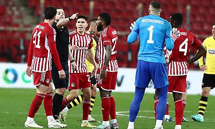 Ανιψιός του Λούμπος Μίχελ, ο… 29χρονος VAR του Ολυμπιακός-ΑΕΚ