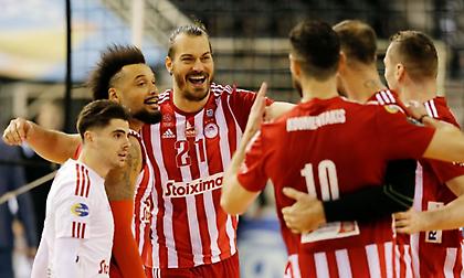 Θριάμβευσε στο εκτός έδρας ντέρμπι με τον ΠΑΟΚ και επέστρεψε στην κορυφή ο Ολυμπιακός