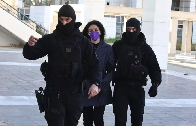 Κολωνος: Ένταση στη δίκη μεταξύ της μητέρας της 12χρονης και του Μίχου