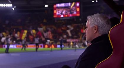 Ο Μουρίνιο τραγούδησε τον ύμνο της Ρόμα πριν τη σέντρα του αγώνα με την Αταλάντα