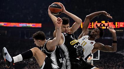 Φενέρμπαχτσε-Παρτίζαν