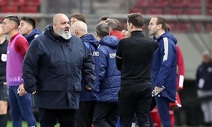 Κλήθηκαν σε απολογία Καραπαπάς και Ολυμπιακός για το ντέρμπι με την ΑΕΚ