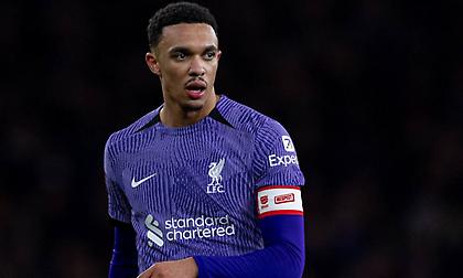 Υπερέκταση γονάτου και εκτός για μερικές εβδομάδες ο Άρνολντ στη Λίβερπουλ