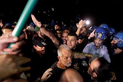 Σάλος στην Ιταλία από τον μαζικό φασιστικό χαιρετισμό