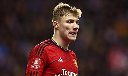 Ρόι Κιν: «Χόιλουντ, βάλε κάνα γκολ και σταμάτα να σαχλαμαρίζεις»