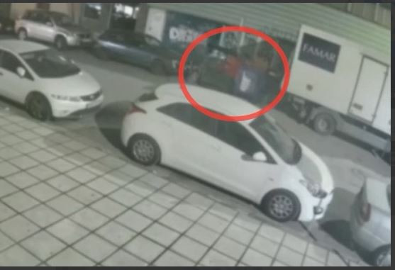 Θεσσαλονίκη: Οι κατηγορούμενοι της δολοφονίας της 41χρονης πετούν πράγματά της!