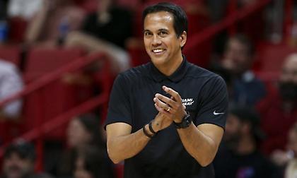 Στο τιμόνι των Χιτ για 8 ακόμα χρόνια ο Σπόελστρα με αστρονομικό συμβόλαιο!