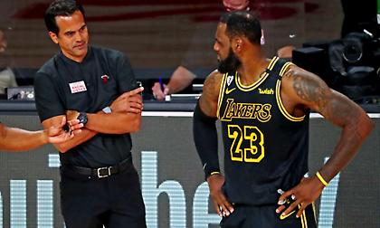 Αποθέωσε Σπόελστρα ο Λεμπρόν: «Αξίζει κάθε λεπτό του νέου συμβολαίου»