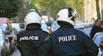 Εξάρχεια: Έβρισε ΜΑΤ, τον σταμάτησαν για έλεγχο και τον τσάκωσαν με κλεμμένο μηχανάκι