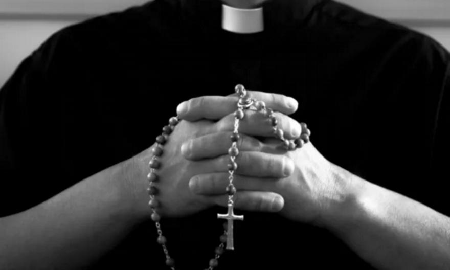 Πολωνία: Ιερέας συνελήφθη και κατηγορείται για σεξουαλικά εγκλήματα