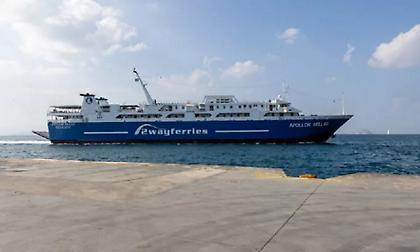 Μηχανική βλάβη στο «Απόλλων Ελλάς» με 130 επιβάτες πριν τον απόπλου για την Αίγινα