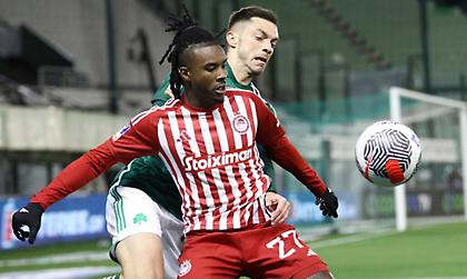 Χριστόγλου: «Καλύτερος τακτικά στο πρώτο, οπισθοχώρησε στο δεύτερο ο Ολυμπιακός»