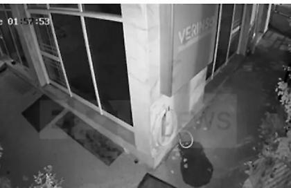 Νέο βίντεο-ντοκουμέντο για τη δολοφονία της 41χρονης εγκύου στη Θεσσαλονίκη - Οι δύο άνδρες μεταφέρουν ένα μπαούλο