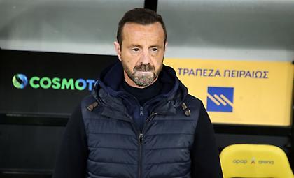 Μάντζιος: «Είμαστε υποχρεωμένοι να παρουσιαστούμε ως μεγάλη ομάδα και να νικήσουμε»