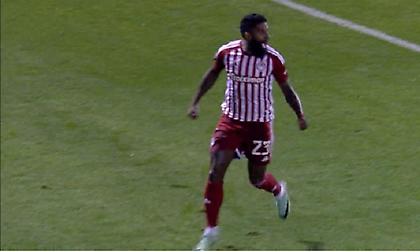 Σκόραρε ο Ροντινέι, ακυρώθηκε το γκολ για χέρι του Μασούρα