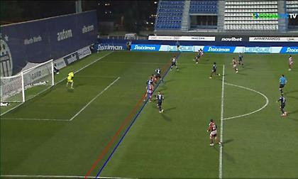 Σκόραρε με υπέροχη κεφαλιά ο Ελ Αραμπί, ακυρώθηκε μέσω VAR για οφσάιντ το γκολ