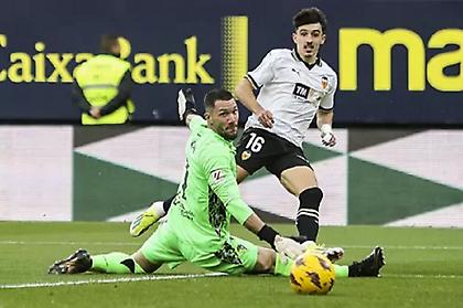 Πέρασε από το Κάντιθ με τεσσάρα και μπήκε σε… τροχιά Ευρώπης η Βαλένθια!