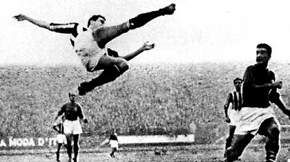 «Rovesciate di Parola»: Πώς ένα ψαλιδάκι έγινε το σήμα κατατεθέν της Panini