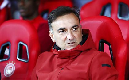 Καρβαλιάλ στους παίκτες του Ολυμπιακού: «Να παλεύουμε σκληρά, όσο και αν δεν παίρνουμε στο γήπεδο αυτά που αξίζουμε»