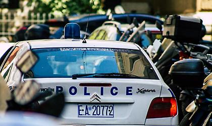 Μέγαρα: Δίωξη για απόπειρα ανθρωποκτονίας στον 23χρονο που ξυλοκόπησε τον 4χρονο