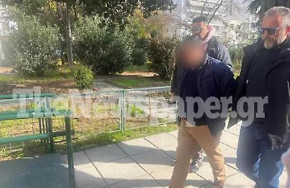 Βόλος: Ελεύθερος με περιοριστικούς όρους ο 50χρονος πατέρας που σκότωσε τον φερόμενο βιαστή της κόρης του