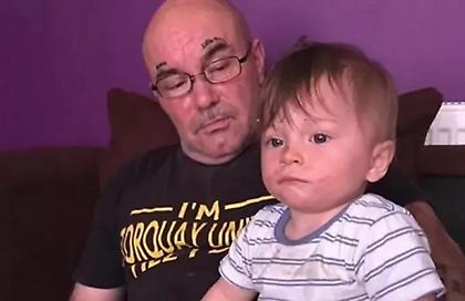 Βρετανία: Νεκρό από ασιτία βρέθηκε δίχρονο αγόρι δίπλα στον πατέρα που είχε υποστεί ανακοπή