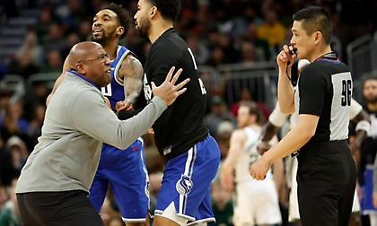 Κινγκς: Βαρύ πρόστιμο στον Μάικ Μπράουν για το ξέσπασμά του στο ματς με τους Μπακς!