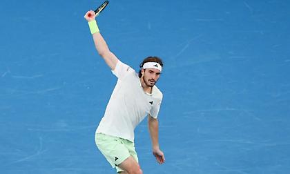 Ταλαιπωρήθηκε, αλλά προκρίθηκε στον 3ο γύρο του Australian Open ο Τσιτσιπάς