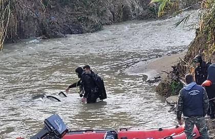 Ηλεία: Συνεχίζονται οι έρευνες για το εντοπισμό του οδηγού που παρασύρθηκε από χείμαρρο στο Πλουτοχώρι