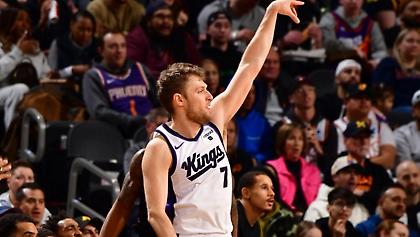 Οι Κινγκς «λιποθύμησαν» στο τέλος, στην καλύτερη βραδιά του Βεζένκοφ